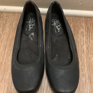 Shoes are immaculate shape